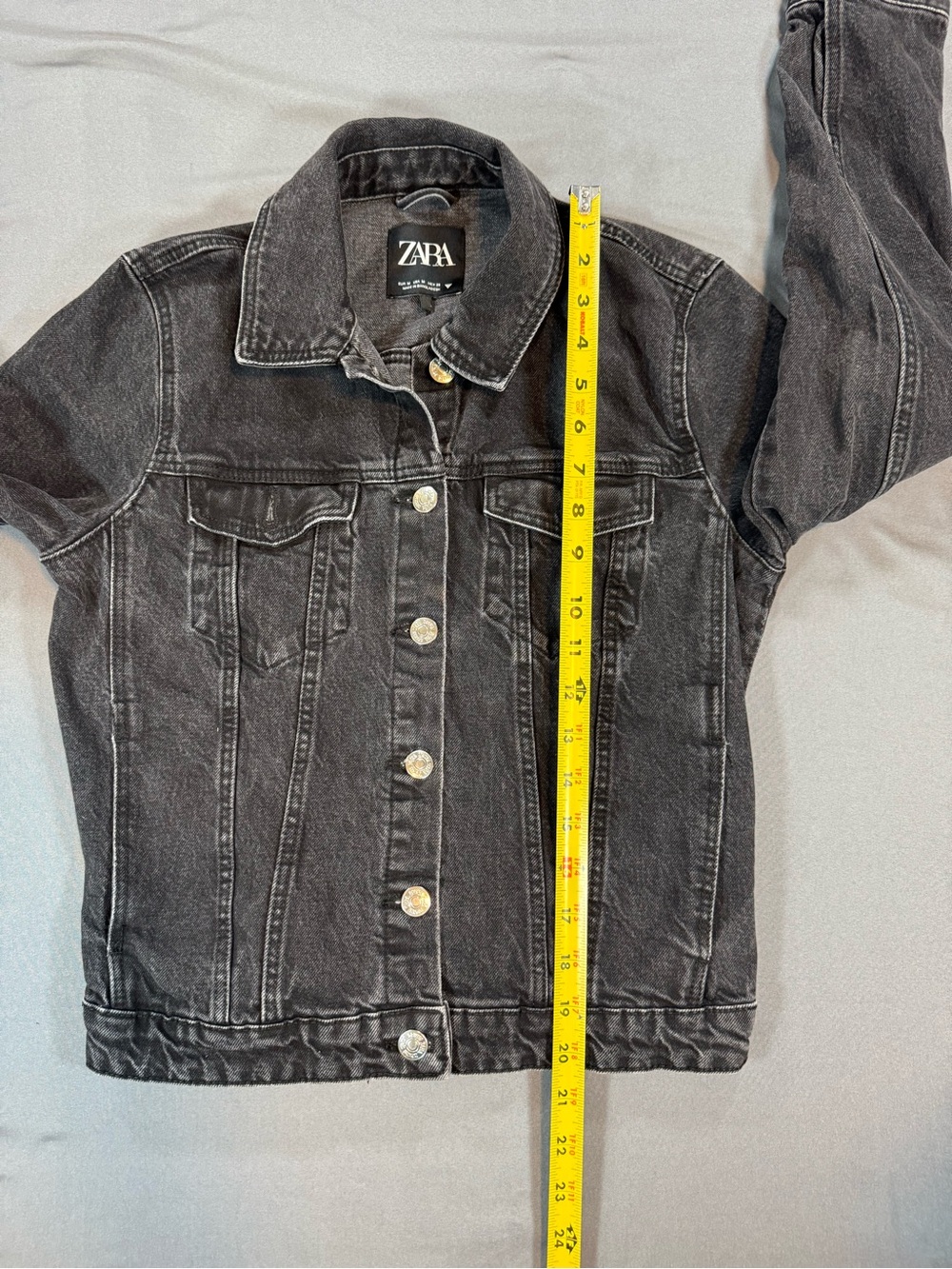 Zara Black Washed Denim Jacket Medium Classic Trucker Jean Jacket - Picture 7 of 7